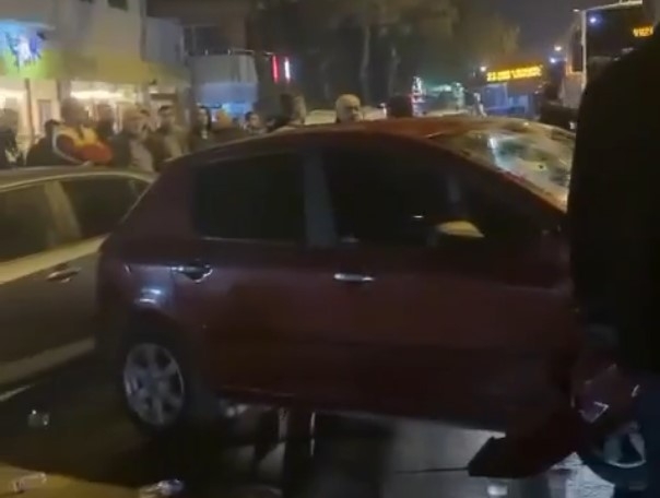 Cadde savaş alanına döndü: 2 yaralı