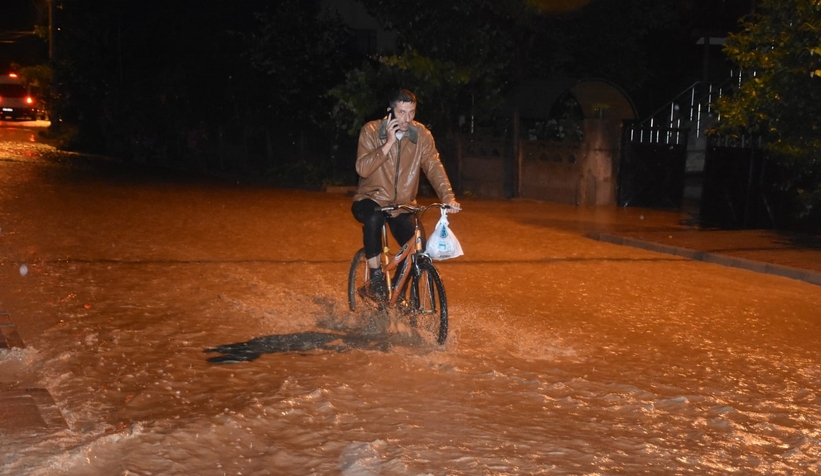 cadde-ve-sokaklar-gole-donduzup4azgwtk