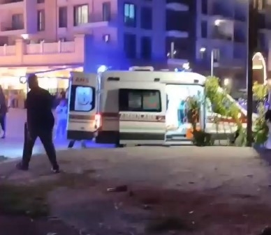 Cadde54'de bir genç vuruldu