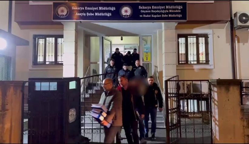 caldiklari-icecekleri-depoya-indirirken-yakalandilarczrwrenvnd