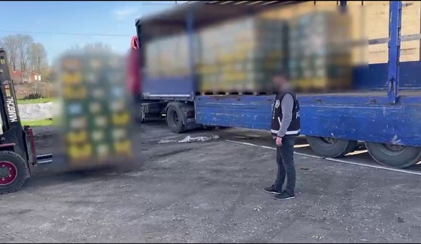 caldiklari-icecekleri-depoya-indirirken-yakalandilarczrwrenvnd