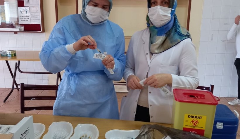 Çalışanlara fabrikada aşı hizmeti başladı