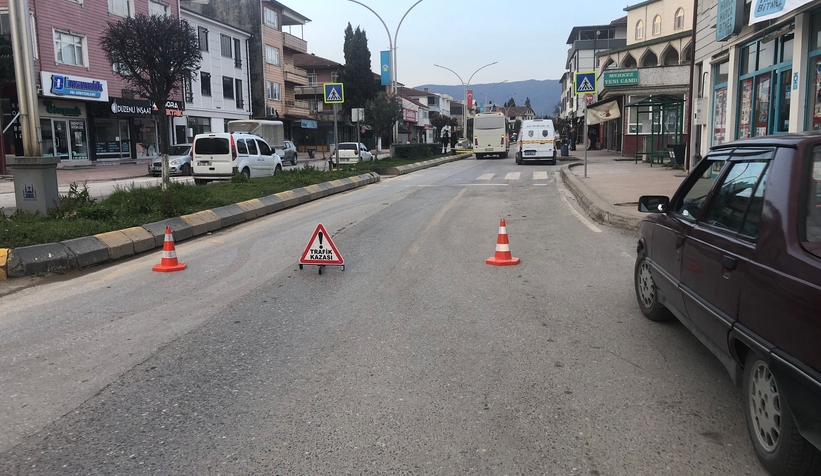 cami-cikisinda-midibusun-carptigi-yasli-adam-agir-yaralandic2q5q24rsl