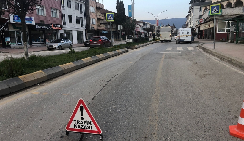 cami-cikisinda-midibusun-carptigi-yasli-adam-hayatini-kaybettirw9pahb0wh