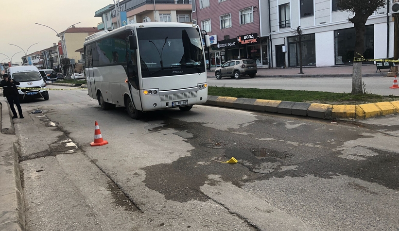 cami-cikisinda-midibusun-carptigi-yasli-adam-hayatini-kaybettirw9pahb0wh