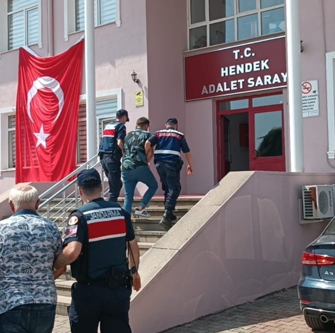 camilerin-musluklarini-caliyorlardi-jandarma-paketledib243dvzty0