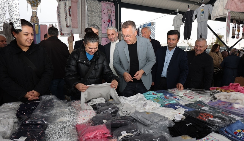 camili-karaman-pazar-yeri-nde-giyim-ve-kumas-pazari-acildimfmrewltaw