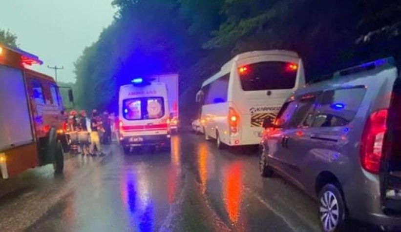 camlica-yolunda-kaza-6-yaralidnfotvfnsv