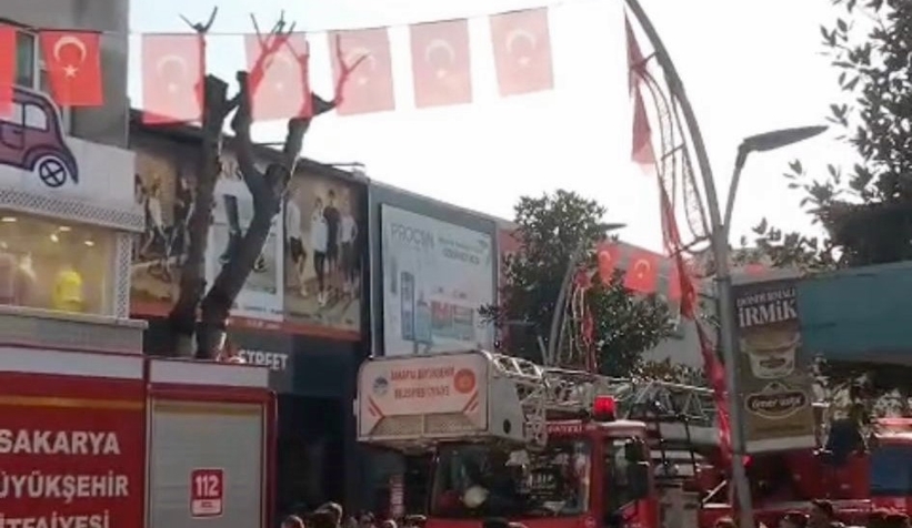 cark-caddesi-nde-korku-evi-yandib2kzzxu5aw