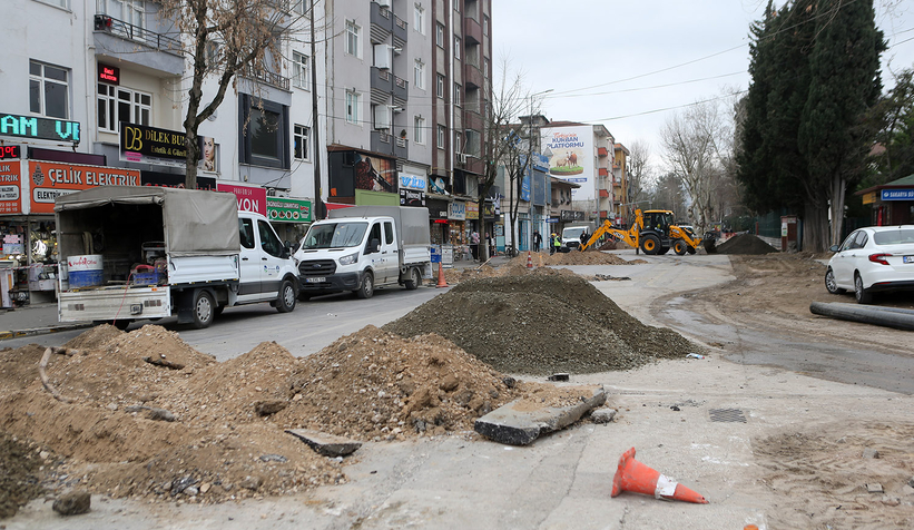 cark-caddesi-nin-altyapisi-yenileniyortes1vgjir1