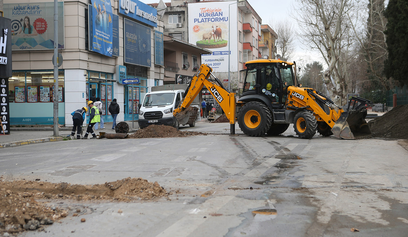cark-caddesi-nin-altyapisi-yenileniyortes1vgjir1
