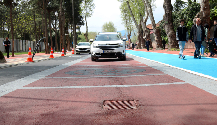 Çark Caddesi trafiğe açıldı