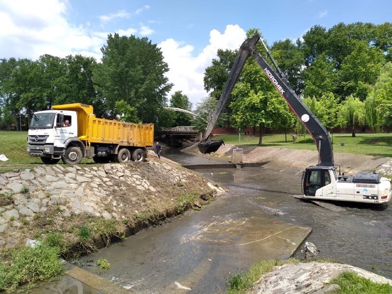 Çark Deresi temizlendi