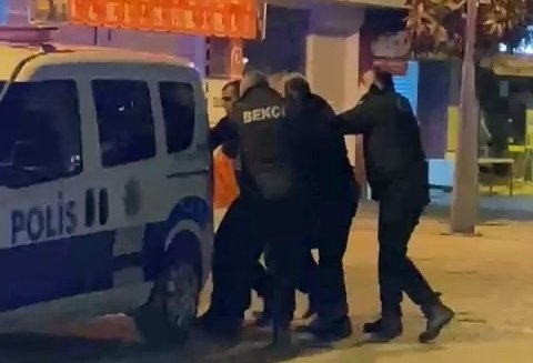 cark-i-karistirdi-polis-paket-yaptiadh3thvtbl