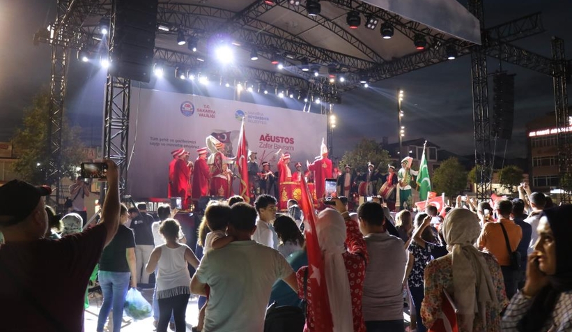 Çark'ta Fener Alayı düzenlendi