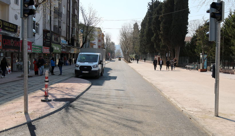 cark-ta-kaldirim-yuruyus-yolu-ve-asfalt-tamamszj6cefzb0