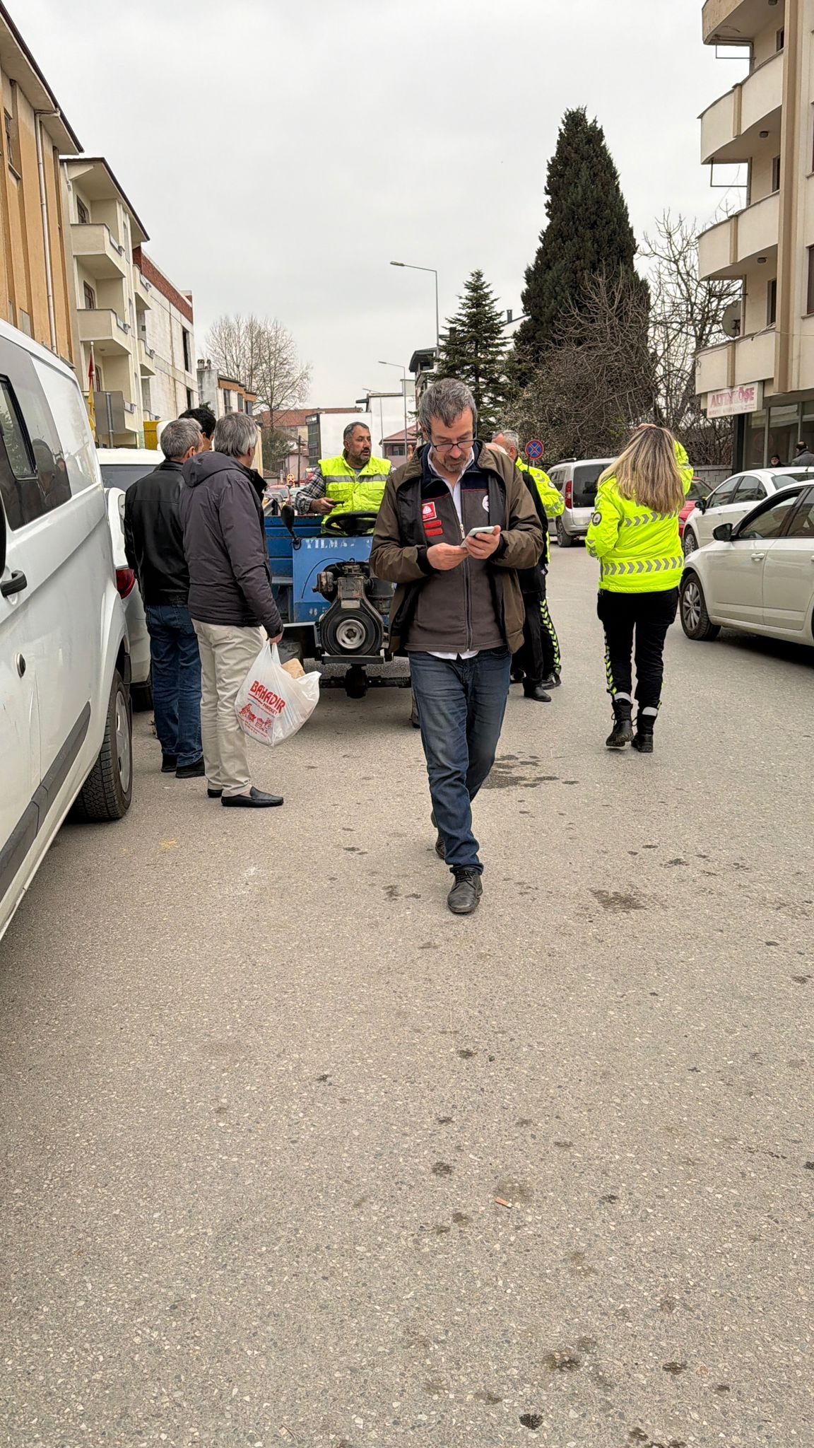 Çarşıda Bayram Yoğunluğu: Patpat Tartışması Ortalığı Karıştırdı