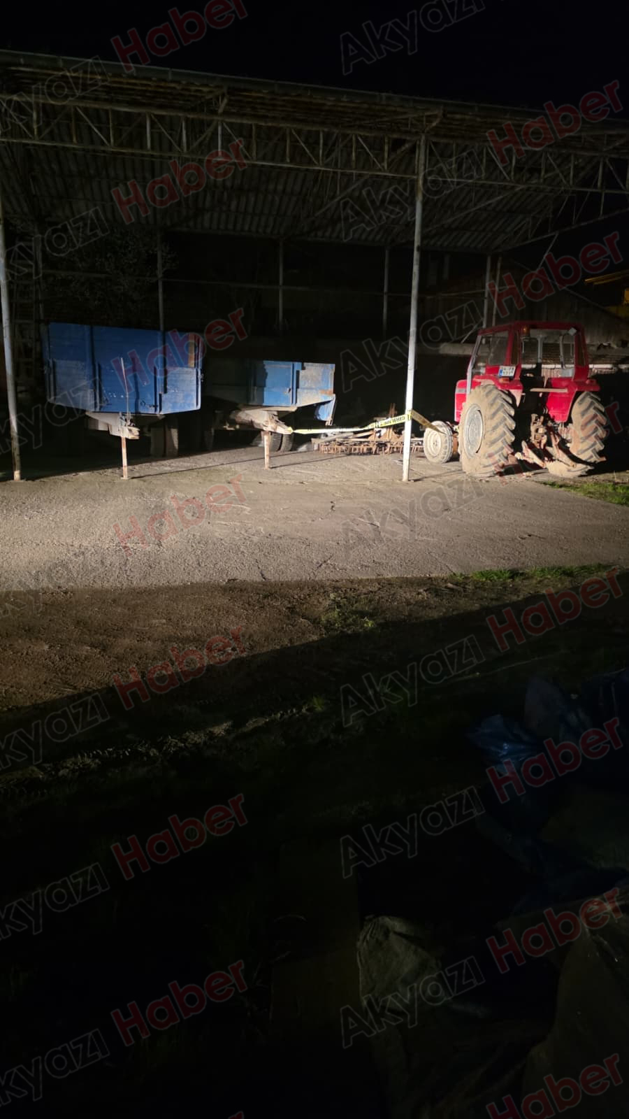 Çatıdan düşen yaşlı adam ağır yaralandı