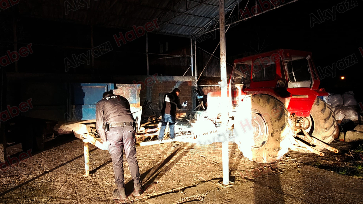 Çatıdan düşen yaşlı adam ağır yaralandı