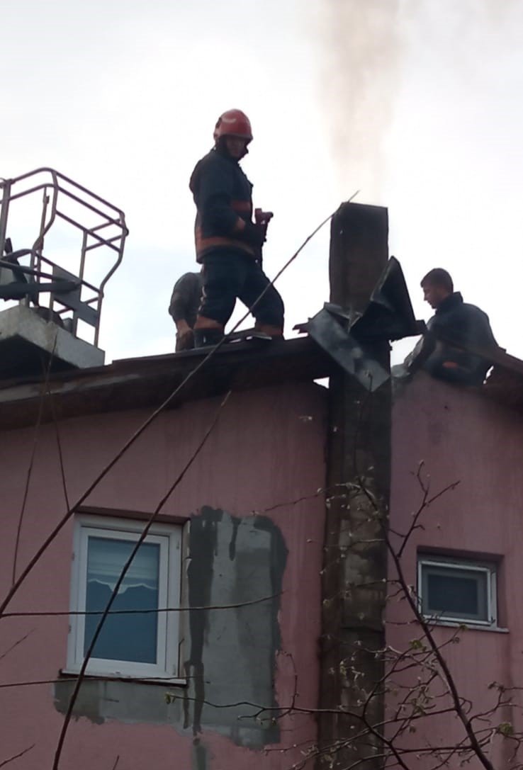 Çatıya sıçramadan itfaiye yetişti
