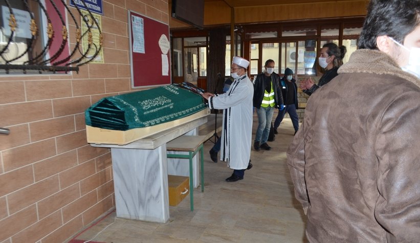 Cenazeler karışmıştı, ikinci kez toprağa verildi