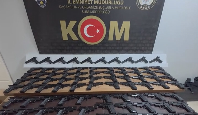 cephanelik-gibi-arac-5-milyon-liralik-silah-ele-gecirilditdfutnavc3