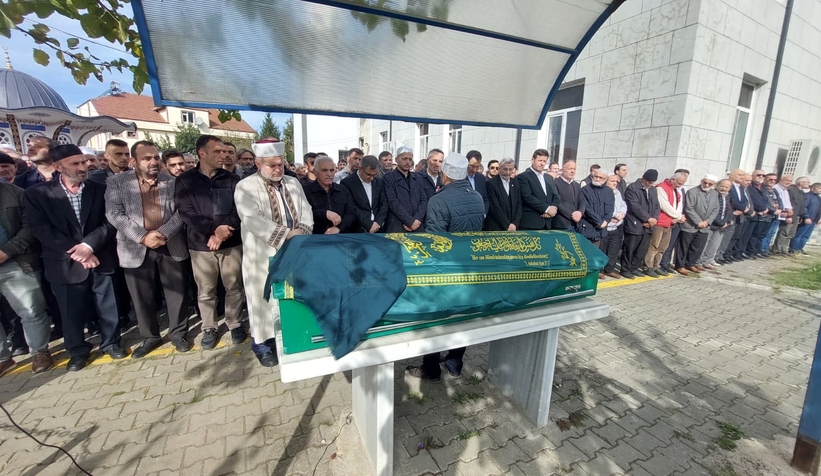 cesminaz-aydogdu-dualarla-defnedildiv3zzzta0cg