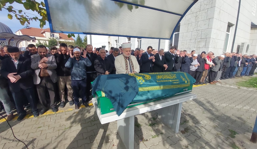 cesminaz-aydogdu-dualarla-defnedildiv3zzzta0cg