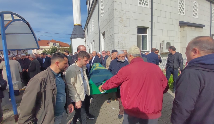 cesminaz-aydogdu-dualarla-defnedildiv3zzzta0cg