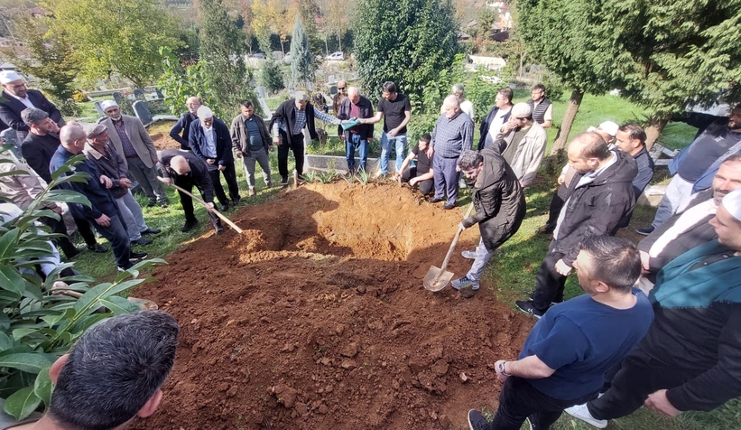 cesminaz-aydogdu-dualarla-defnedildiv3zzzta0cg