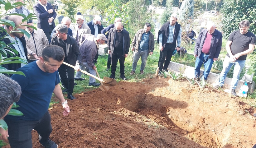 cesminaz-aydogdu-dualarla-defnedildiv3zzzta0cg