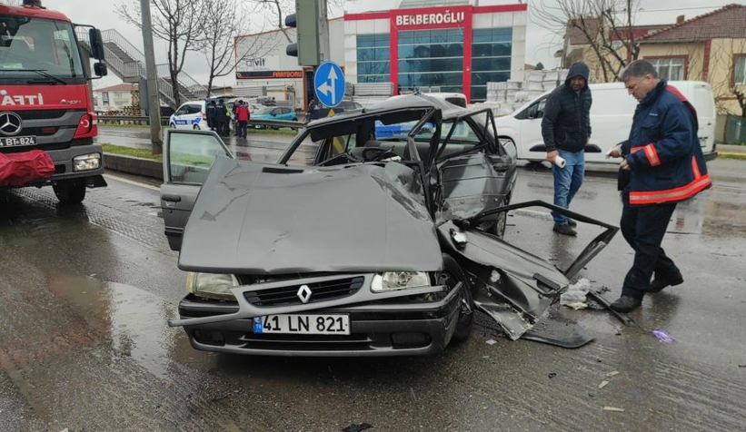 cevre-yolunda-kaza-2-yaraliymhwegprdk