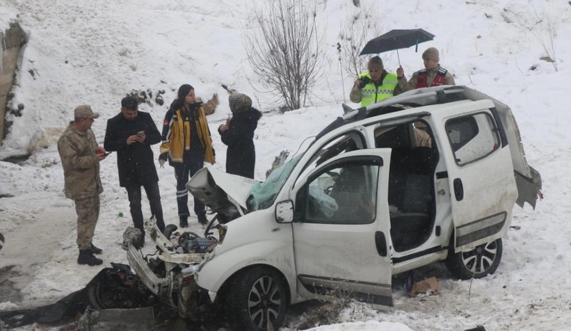 cezaevi-araciyla-ticari-arac-carpistiz1qzoer4dm