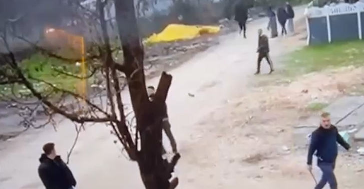 Cezaevi kaçağını polise vermemek için direndiler