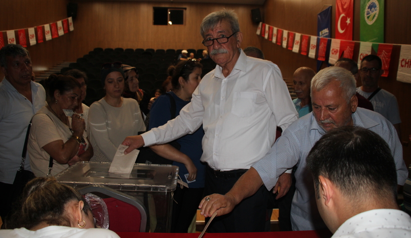 CHP Akyazı İlçe Başkanı Mustafa Sağır tekrar seçildi