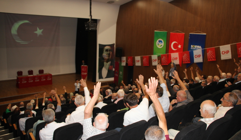 CHP Akyazı İlçe Başkanı Mustafa Sağır tekrar seçildi