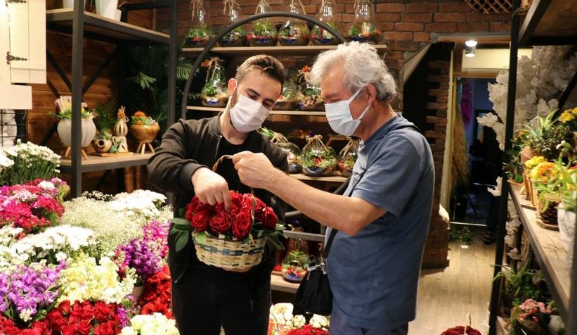 Çiçekçilerde anneler günü yoğunluğu