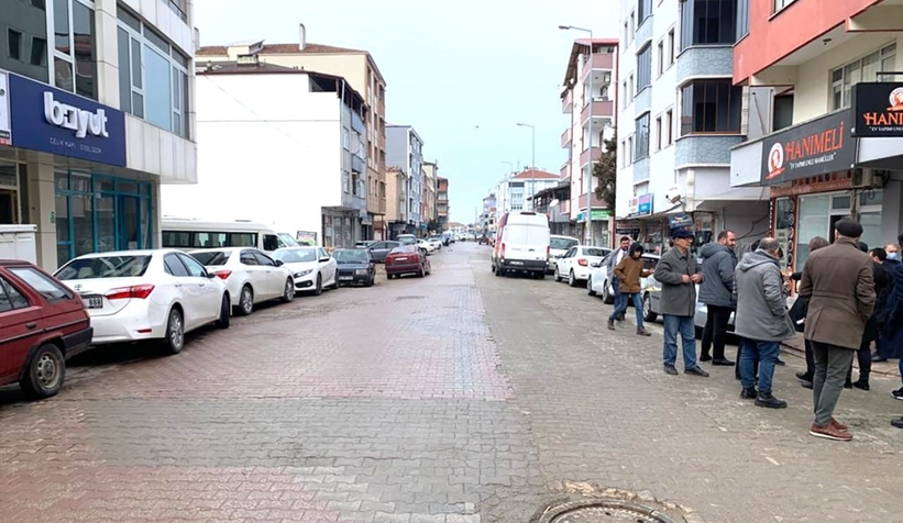 Çift yönlü bisiklet yolu esnafı mağdur etti