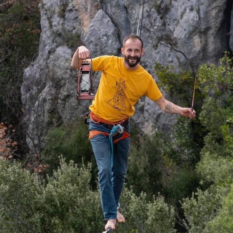 Çığ felaketinde ölen Sakaryalı kayak antrenörü toprağa verildi