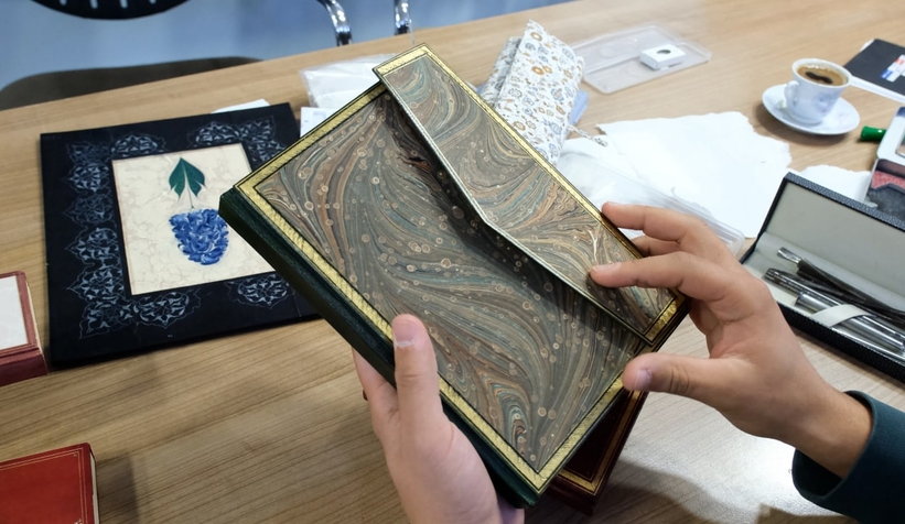 Cilt sanatı ile deforme olan eserler restore ediliyor