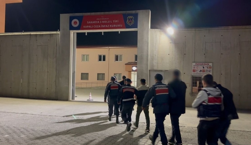 cinsel-icerikli-goruntulerini-kaydederek-500-milyon-liralik-vurgun-yaptilart0hhexv1bm
