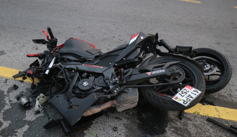 Cip ile motosiklet kafa kafaya çarpıştı; 17 yaşındaki genç öldü