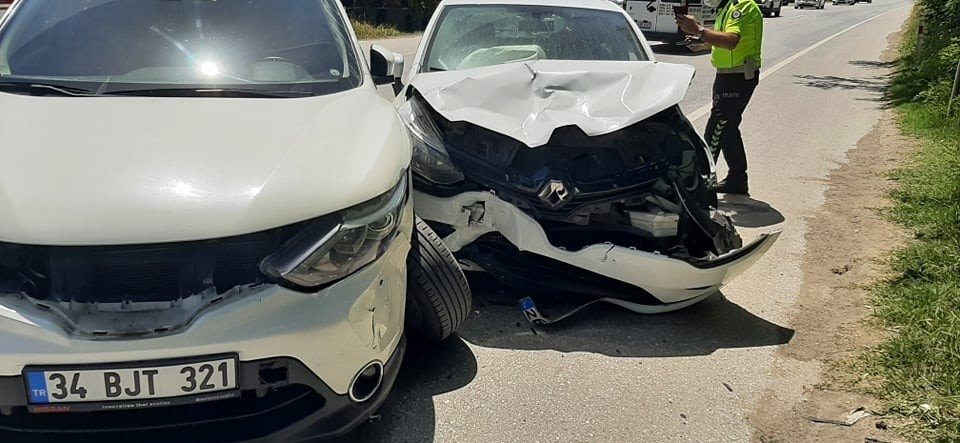 Cip ile otomobil çarpıştı: 2 yaralı