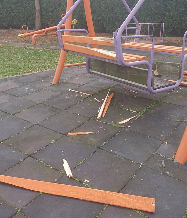 cocugu-salincaktan-dustu-balyozla-parki-parcaladic1jkckrjdx