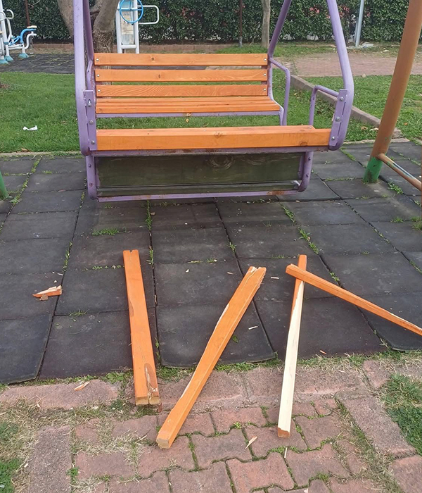 cocugu-salincaktan-dustu-balyozla-parki-parcaladic1jkckrjdx