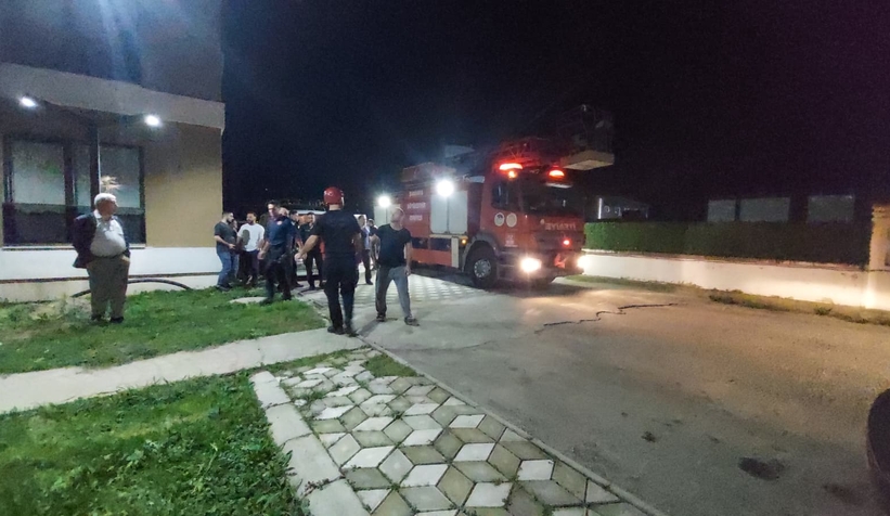 cocuk-evde-kilitli-kaldi-itfaiye-yardima-kostuy2u2zss2cx