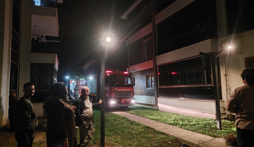 cocuk-evde-kilitli-kaldi-itfaiye-yardima-kostuy2u2zss2cx