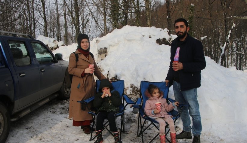 Çocuklar, kızak şenliğinde doyasıya eğlendi
