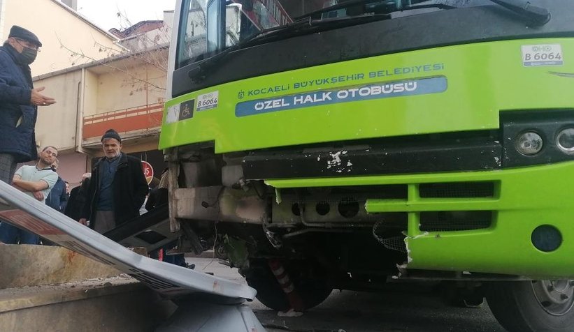 Çocuklarıyla otobüsün altında kalan kadın öldü