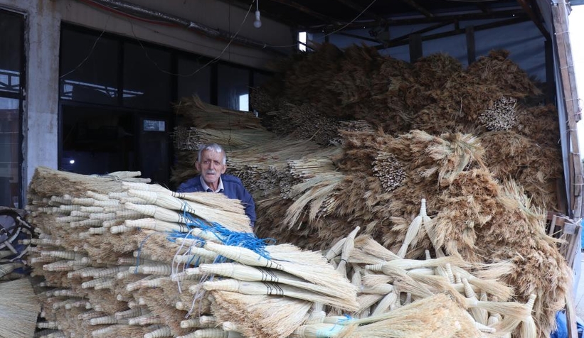 Coğrafi işaretli ot süpürgeler teknolojiye direniyor
